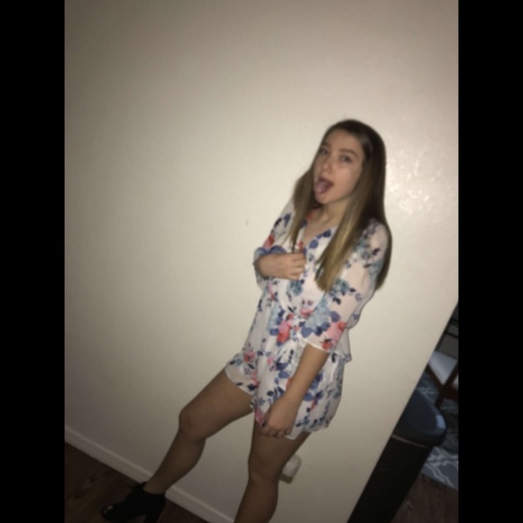 Meet your Posher, Allison - Picture 1 of 1